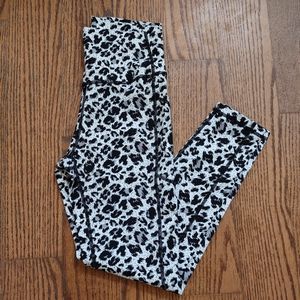 ZYIA Snow Leopard Brilliant Leggings
